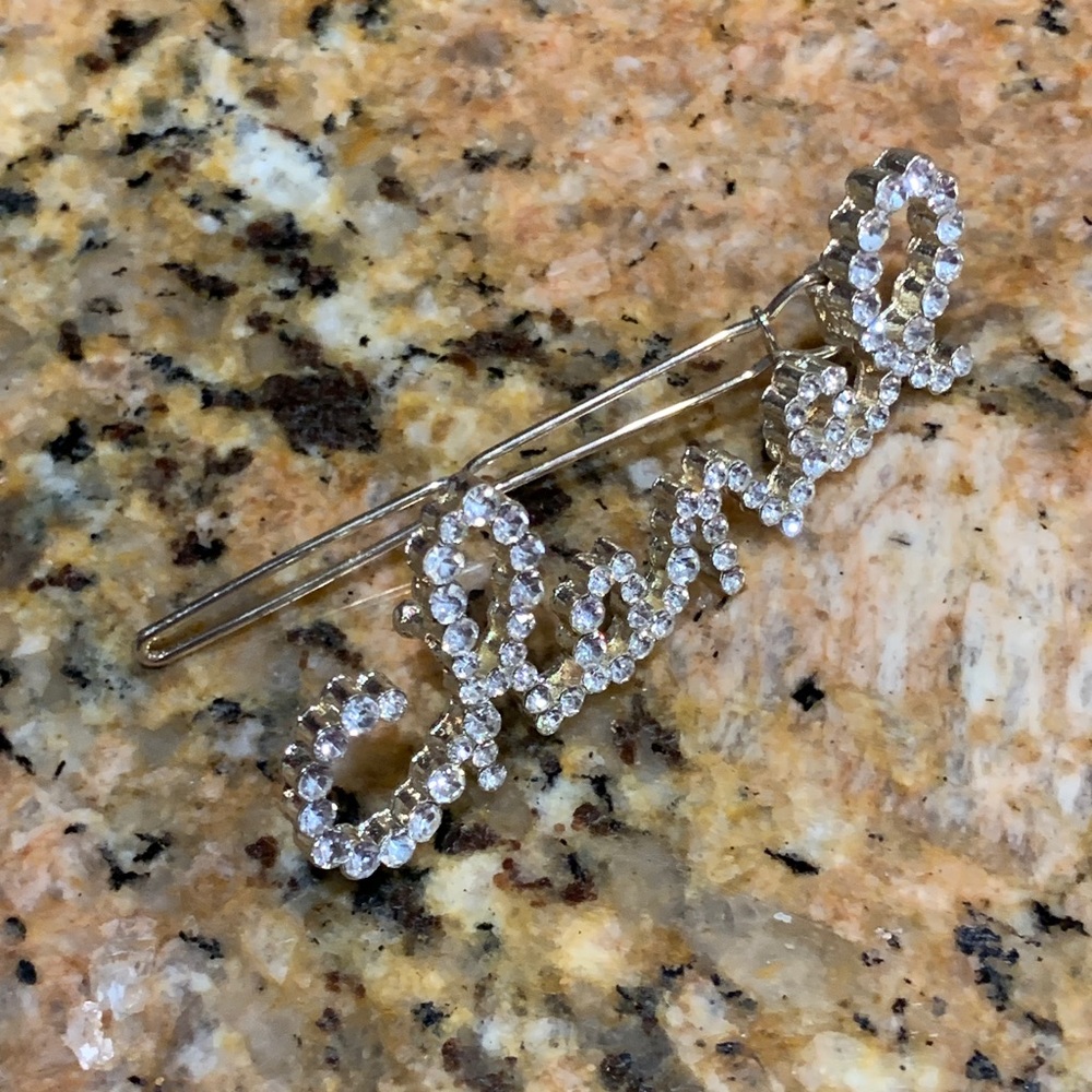 Absolutely stunning Chanel hair clip with Crystals in writing Chanel ,must have! - Picture 8 of 17